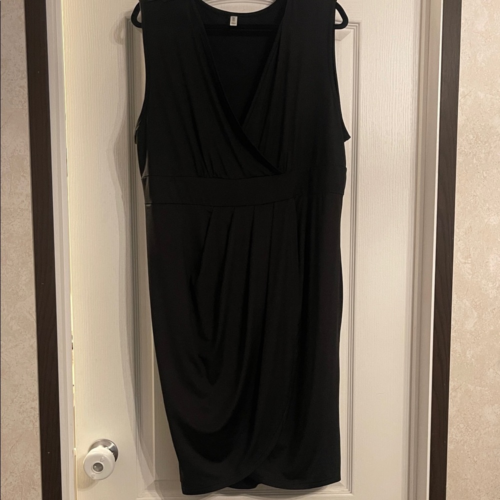 Elegant Black Sleeveless Dress